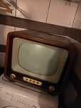 Sprawny telewizor lampowy Szmaragd 902 PRL  Antyk