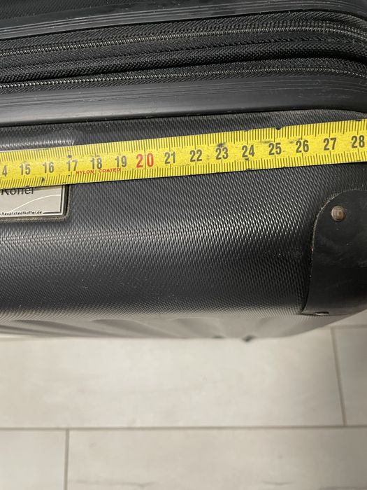 Валіза з пластику