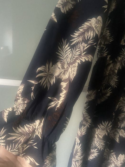 Vestido comprido manga comprida com folho