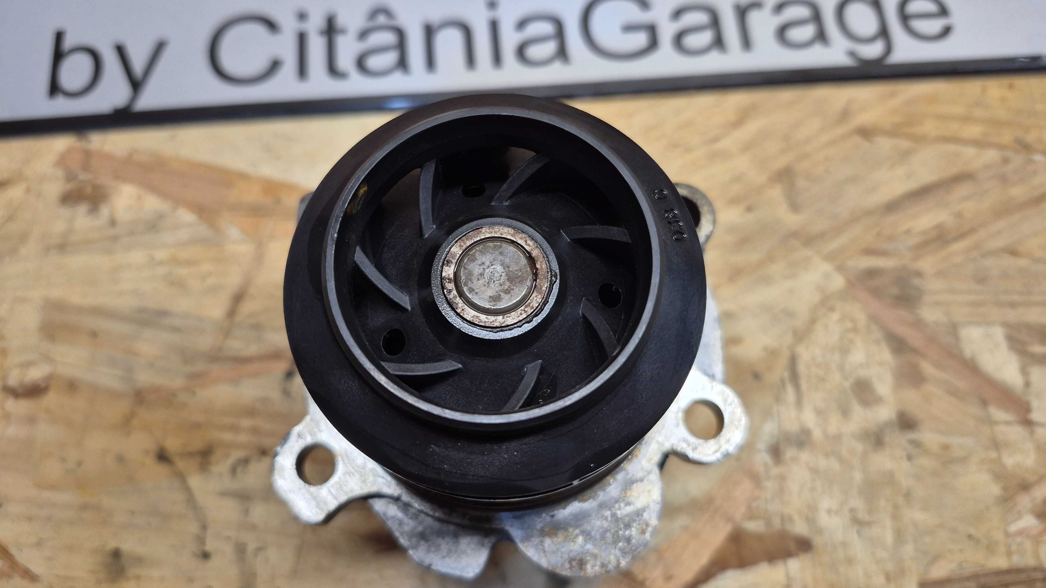 Bomba de água ORIGINAL AUDI/VW REF: 038,121,019E  para 1.9TDI e 2.0TDI