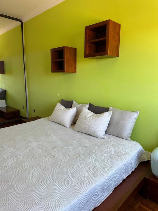 Cama em folha de madeira com colchão ortopedico venda urgente