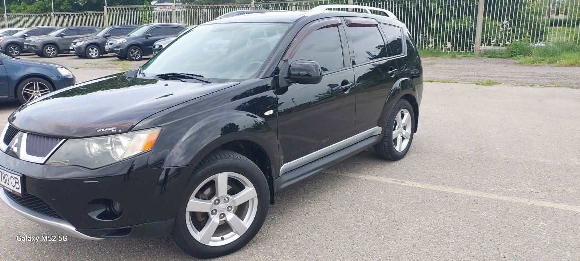 Продам   Outlander XL, 2009 год