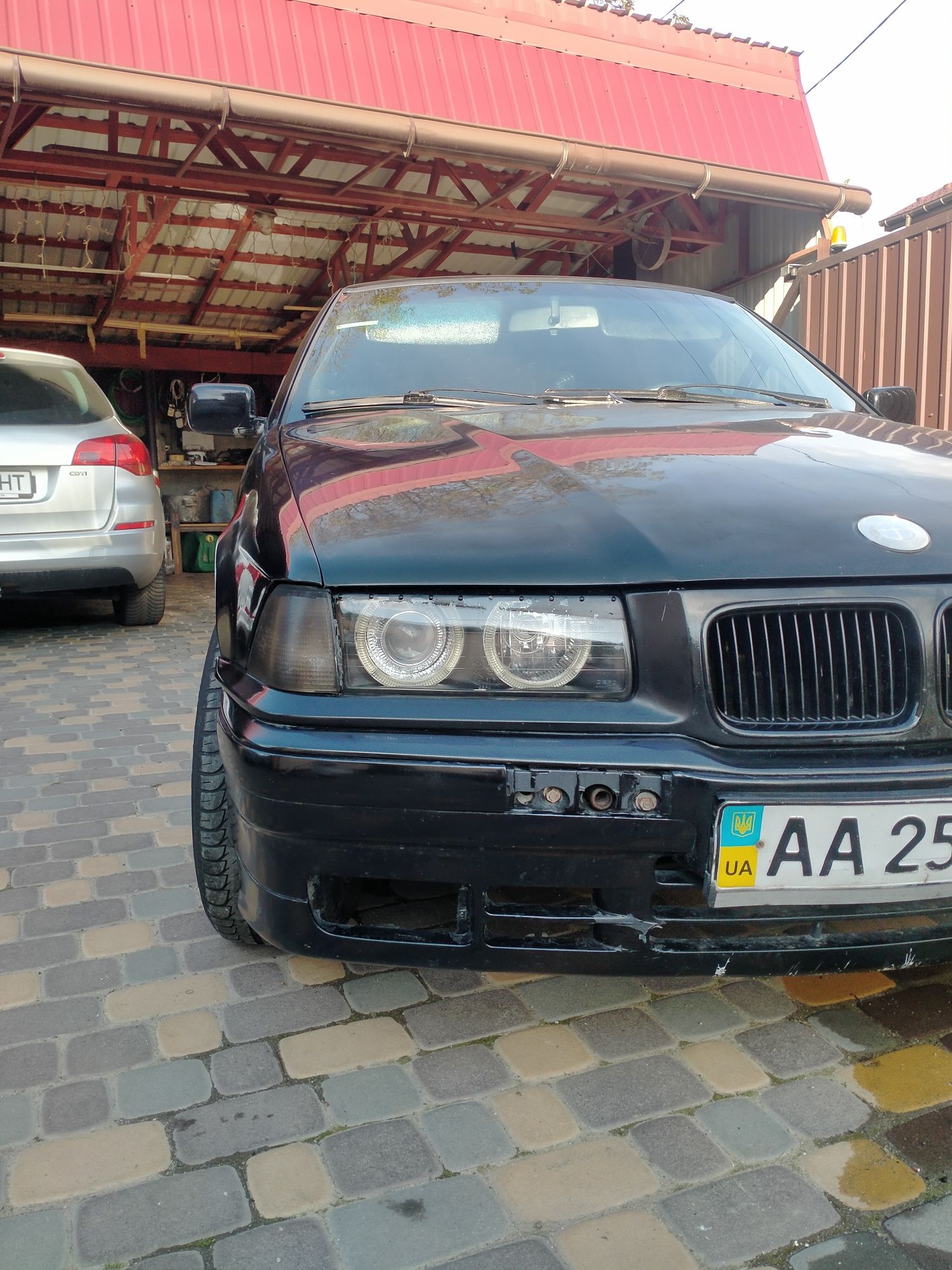 BMW E36 320i M50B20 2.0