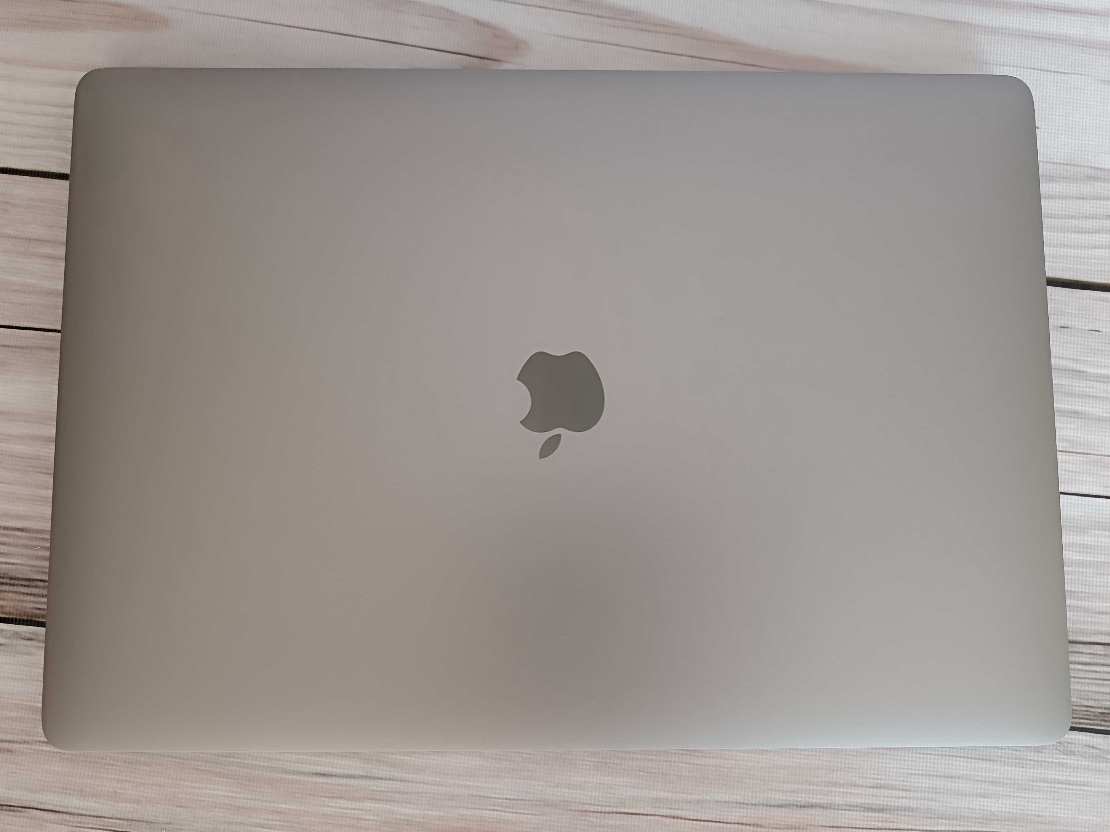 Apple MacBook Pro 16 A2141 i7-9750H 16/500
