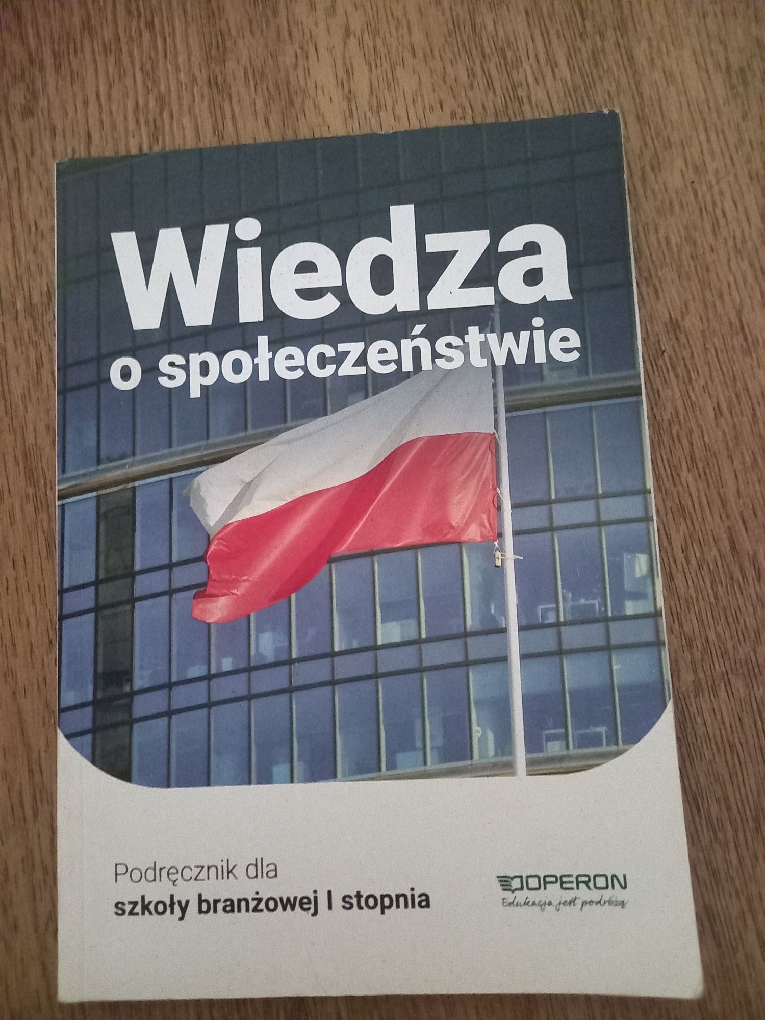 Wiedzą o społeczeństwie