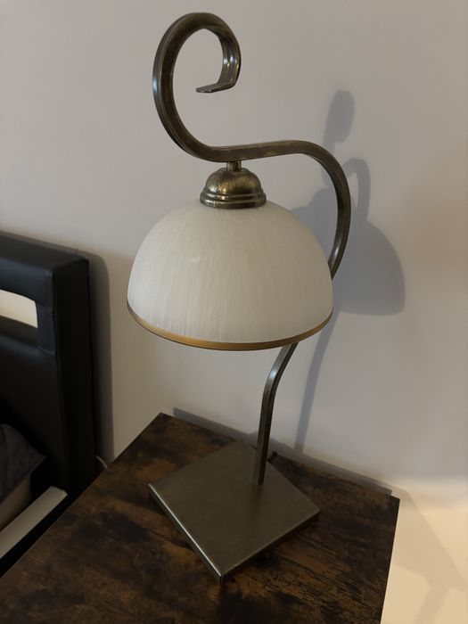 Lampa stołowa E27