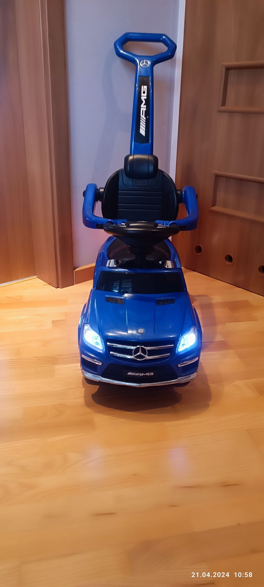 Jeździk pchacz bujaczek Mercedes AMG GL63 niebieski