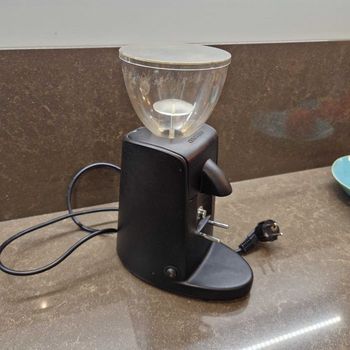 Młynek do kawy Ascaso i-2 Mini Black Matt