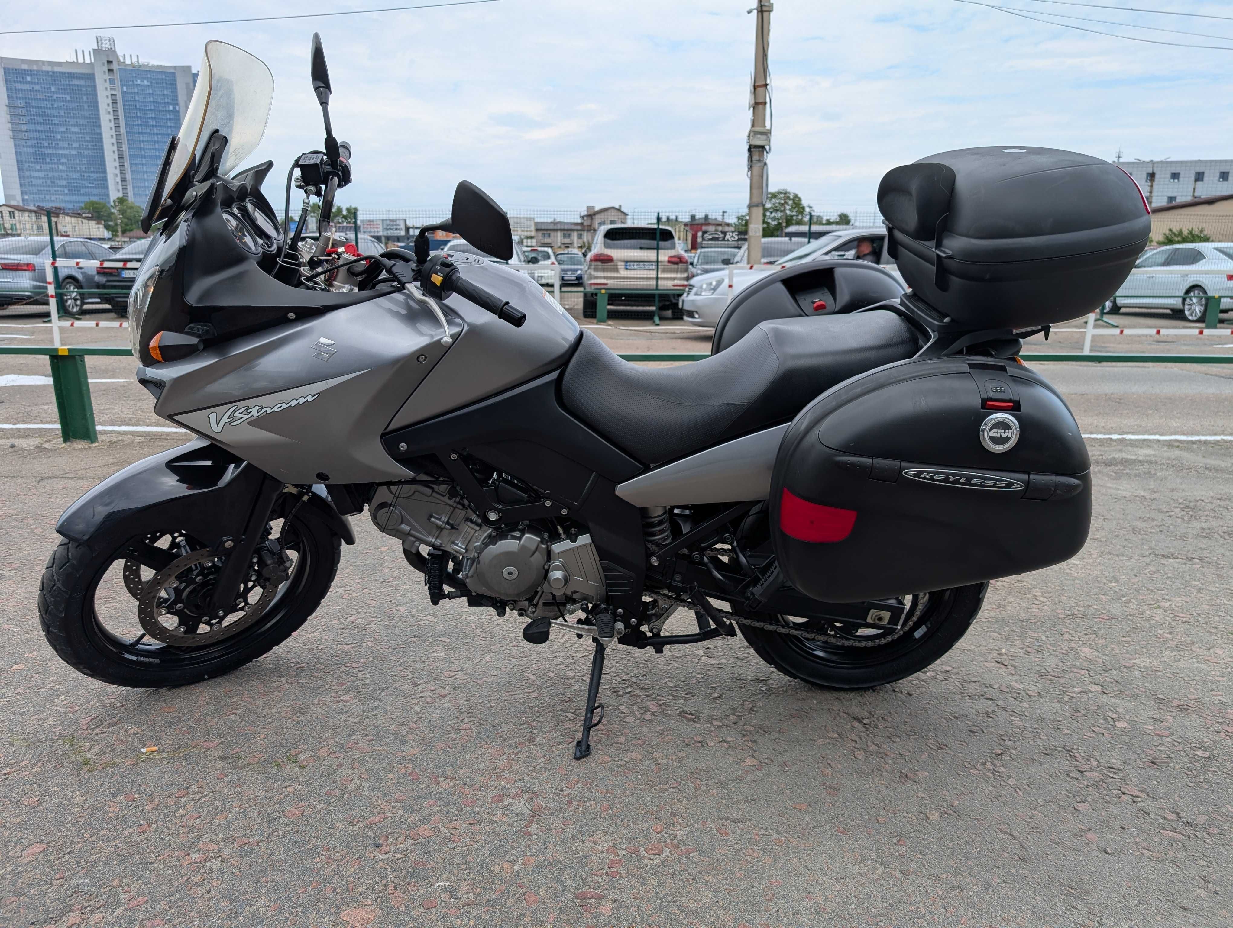 Мотоцикл Suzuki DL650V V-Strom MoToBaZa