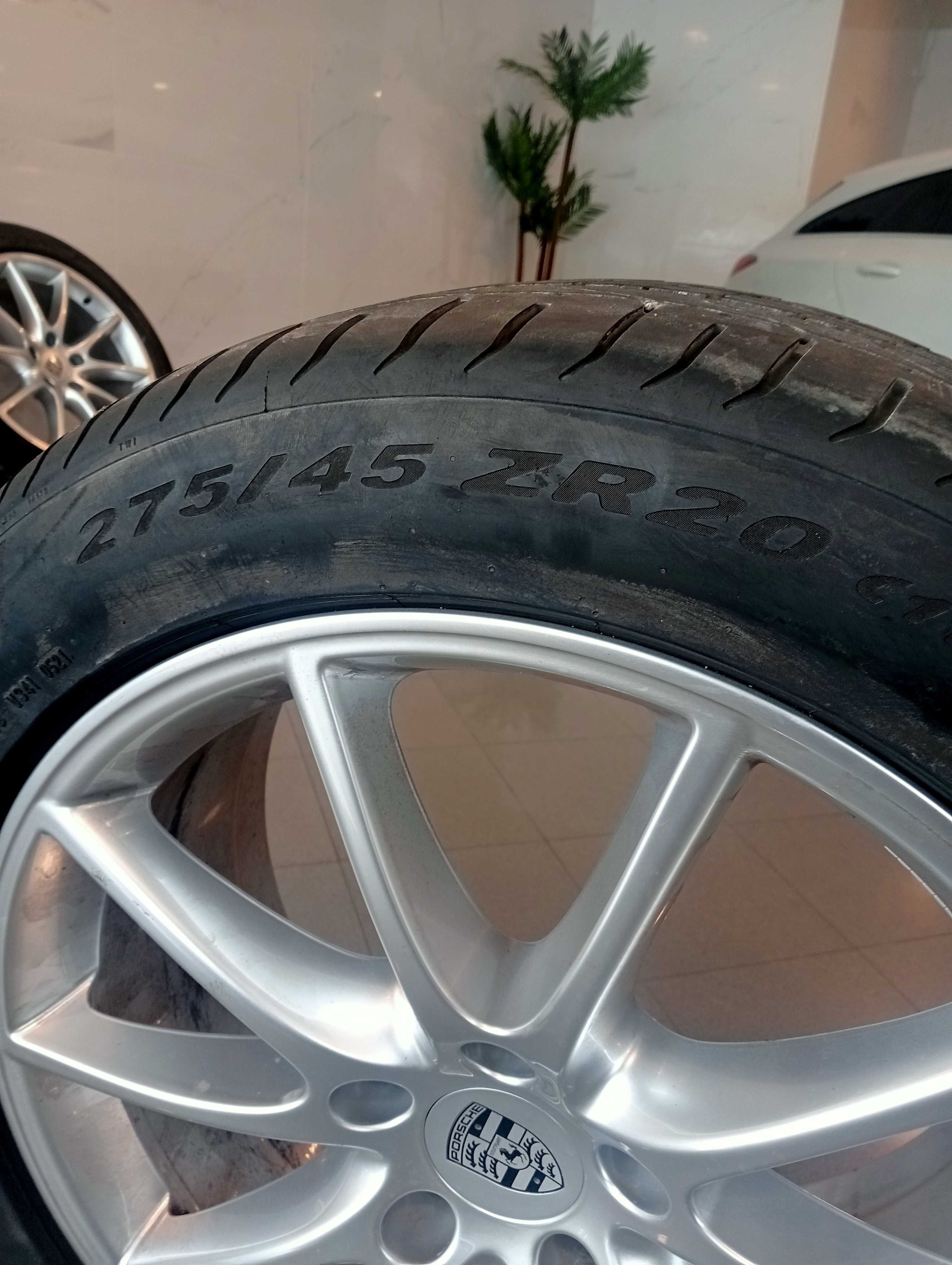Conjunto Jantes e pneus Porsche Cayenne 20"