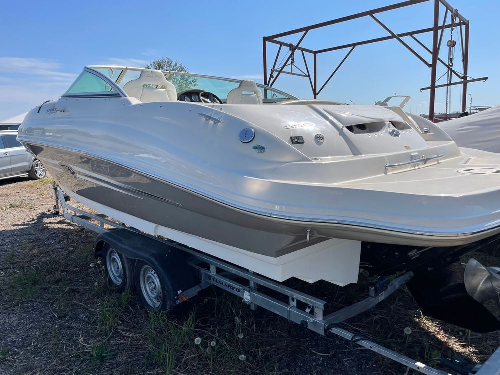 Searay sundeck 220 5.0 mercruiser Bravo 3