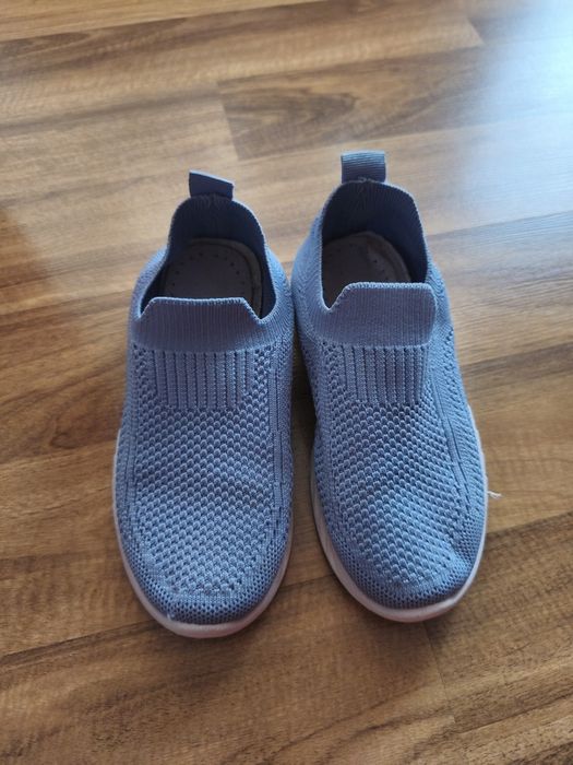 Sneakersy niebieskie rozmiar 33