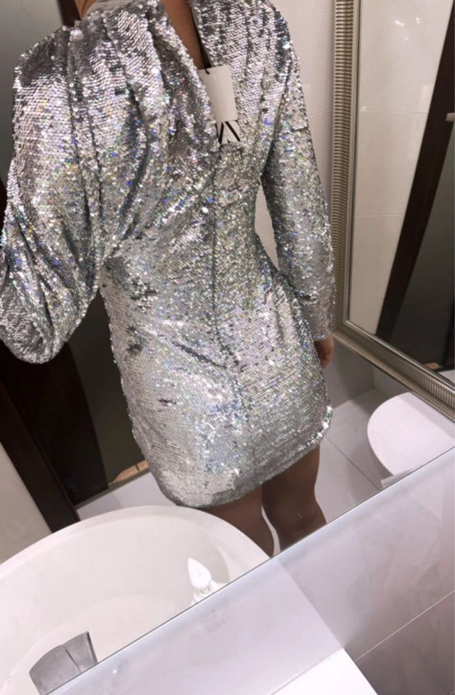 Zara sukienka sylwester holograficzna synerka syrena cekinowa
