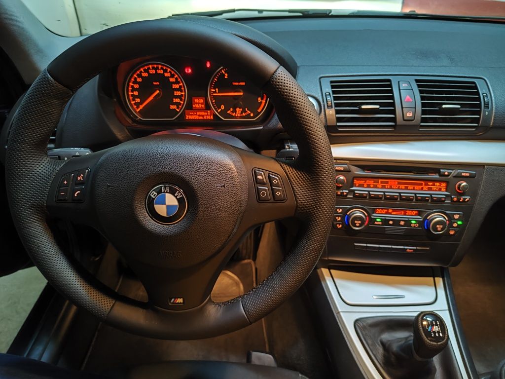 BMW 123d / 5 portas / Nacional