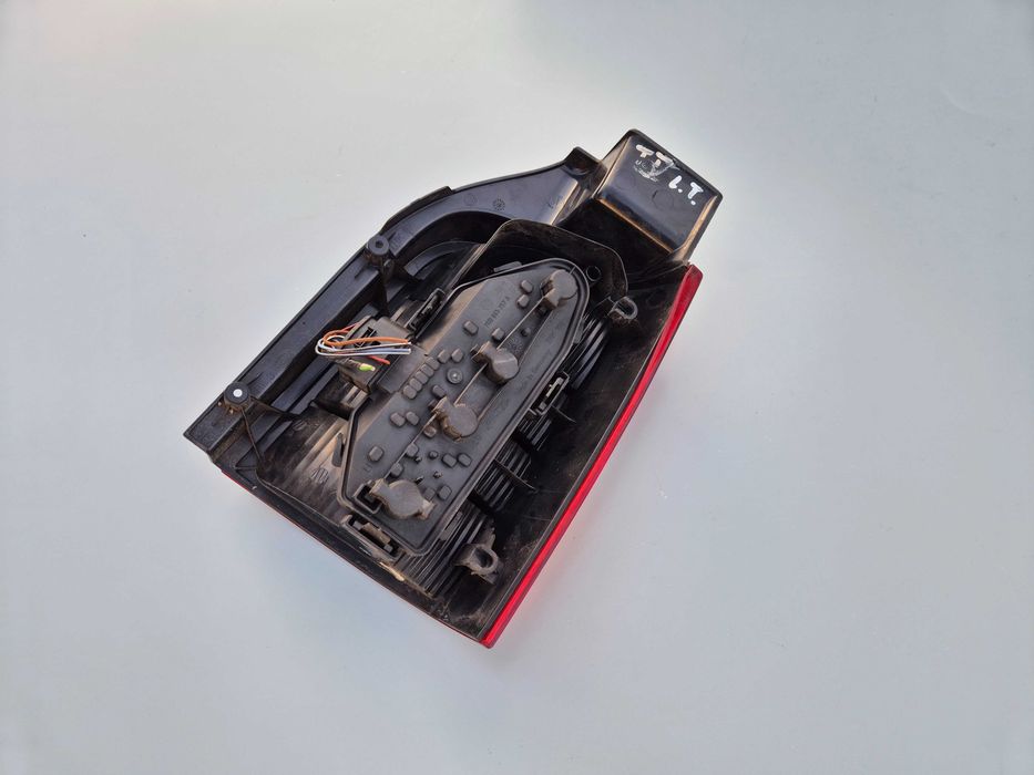 Lewa Tylna Tył Kompletna Lampa VW Transporter T5 Oryginał Europa