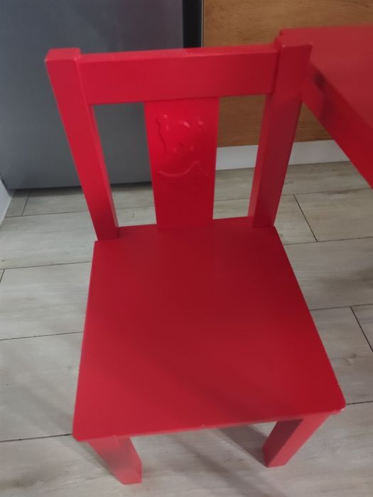 Stolik Ikea z krzesłami