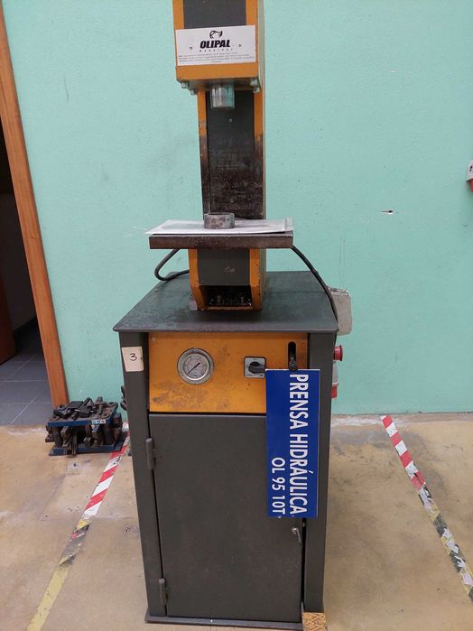 Máquinas para serralharia de alumínio