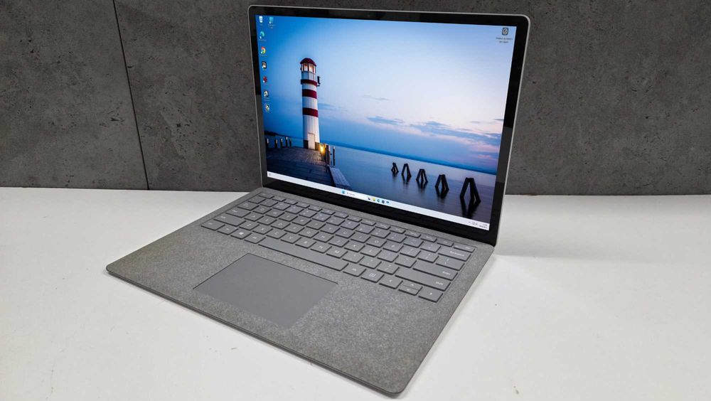 Microsoft Surface Laptop 2 i5 7300U 8GB 256SSD 1769 Dotyk 2256x1504