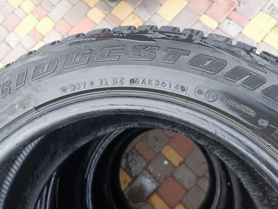 Bridgestone 235*60 р18 XL комплект зимової гуми