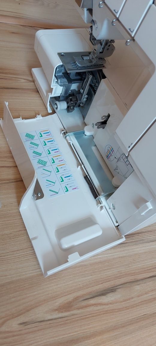 Coverlock Janome 2000CPX