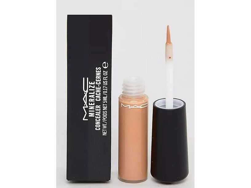 Kremowy korektor mineralny MAC Mineralize Concealer NC 30