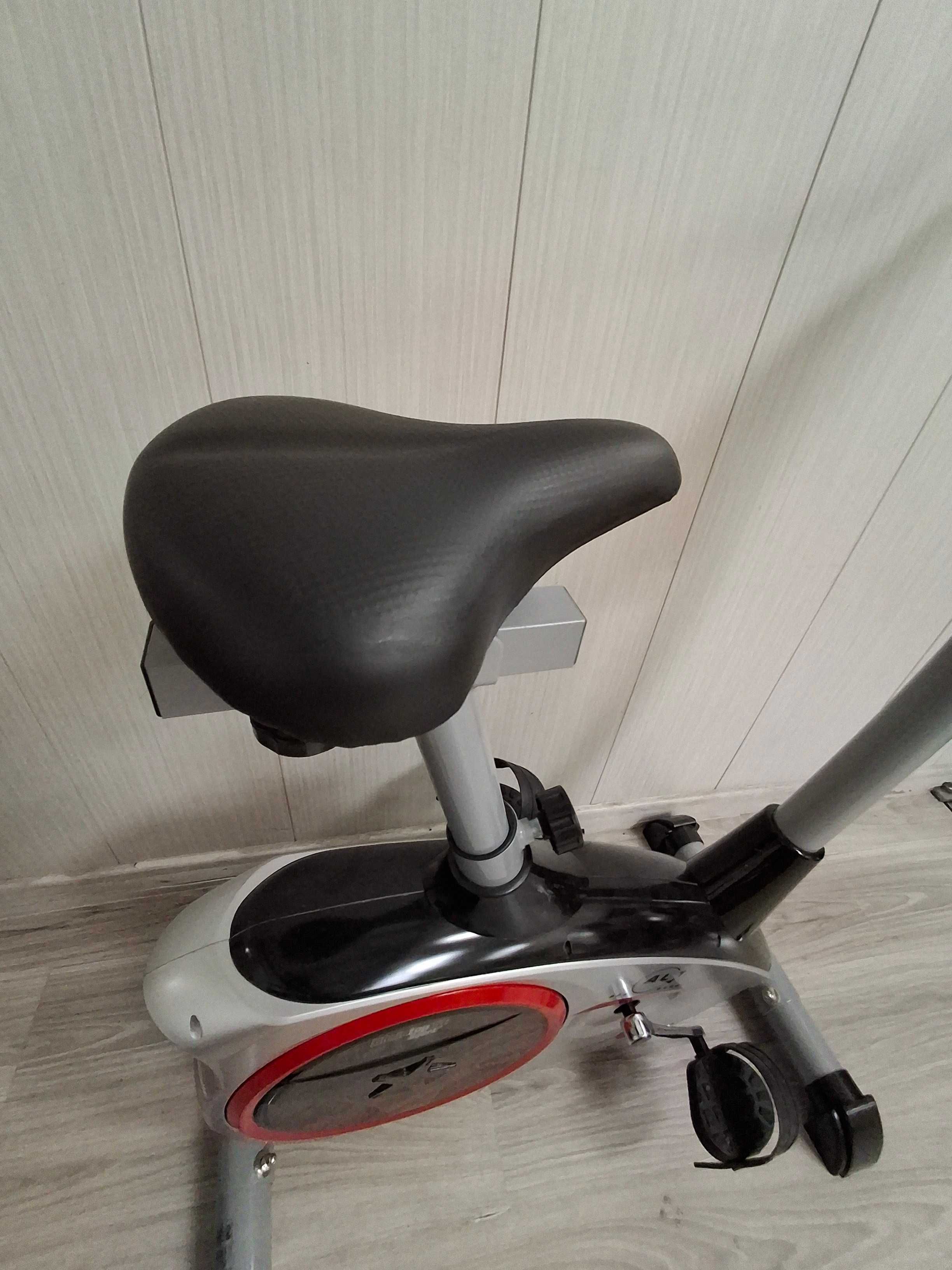 Rower treningowy magnetyczny pionowy Christopeit AL1 do 150 kg