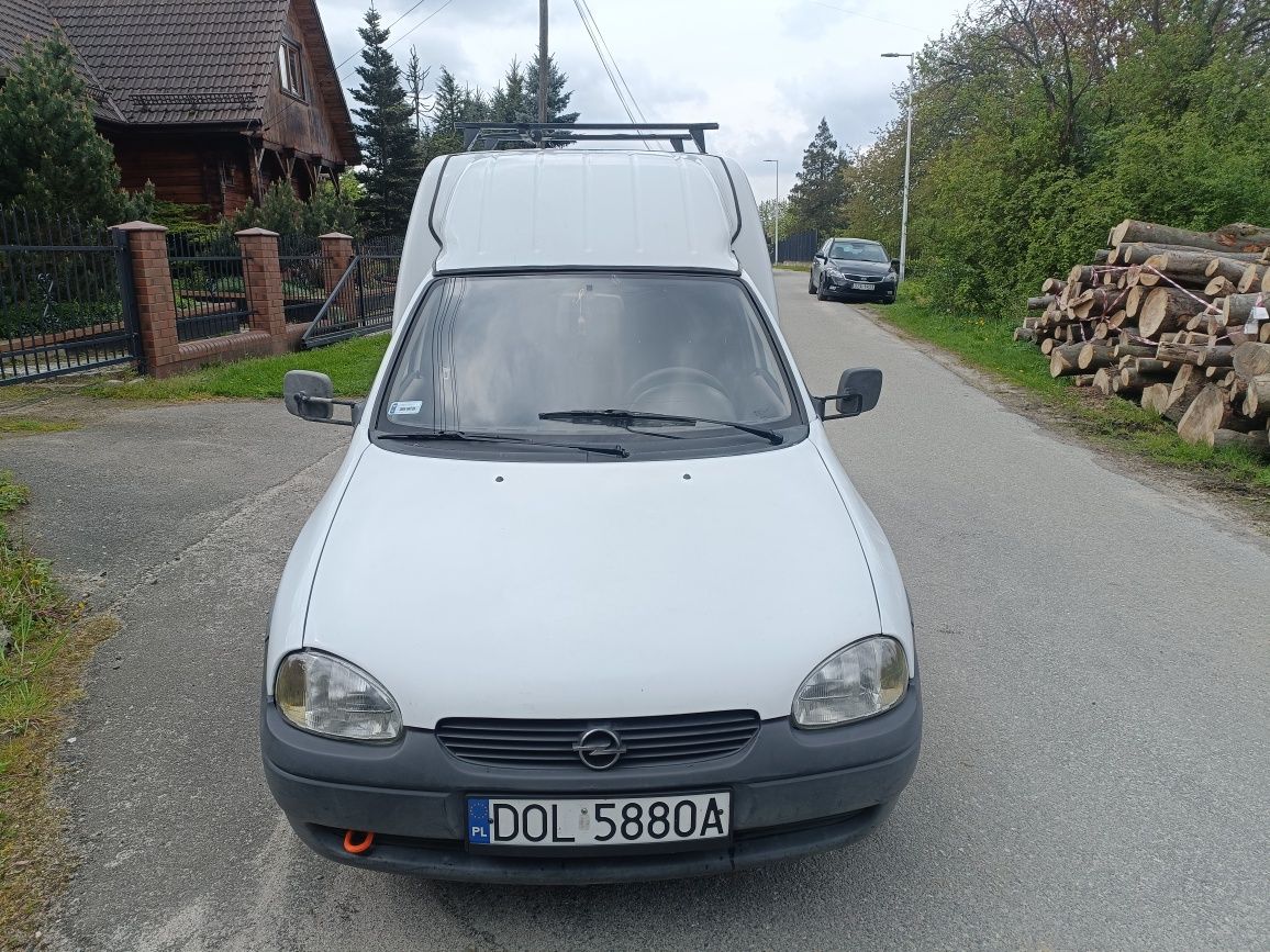 Opel Combo ekonomiczny 1.4 wspomaganie Religii