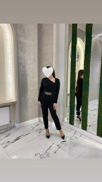 Черный комбинезон