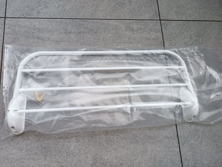 Suszarka naścienna na bieliznę