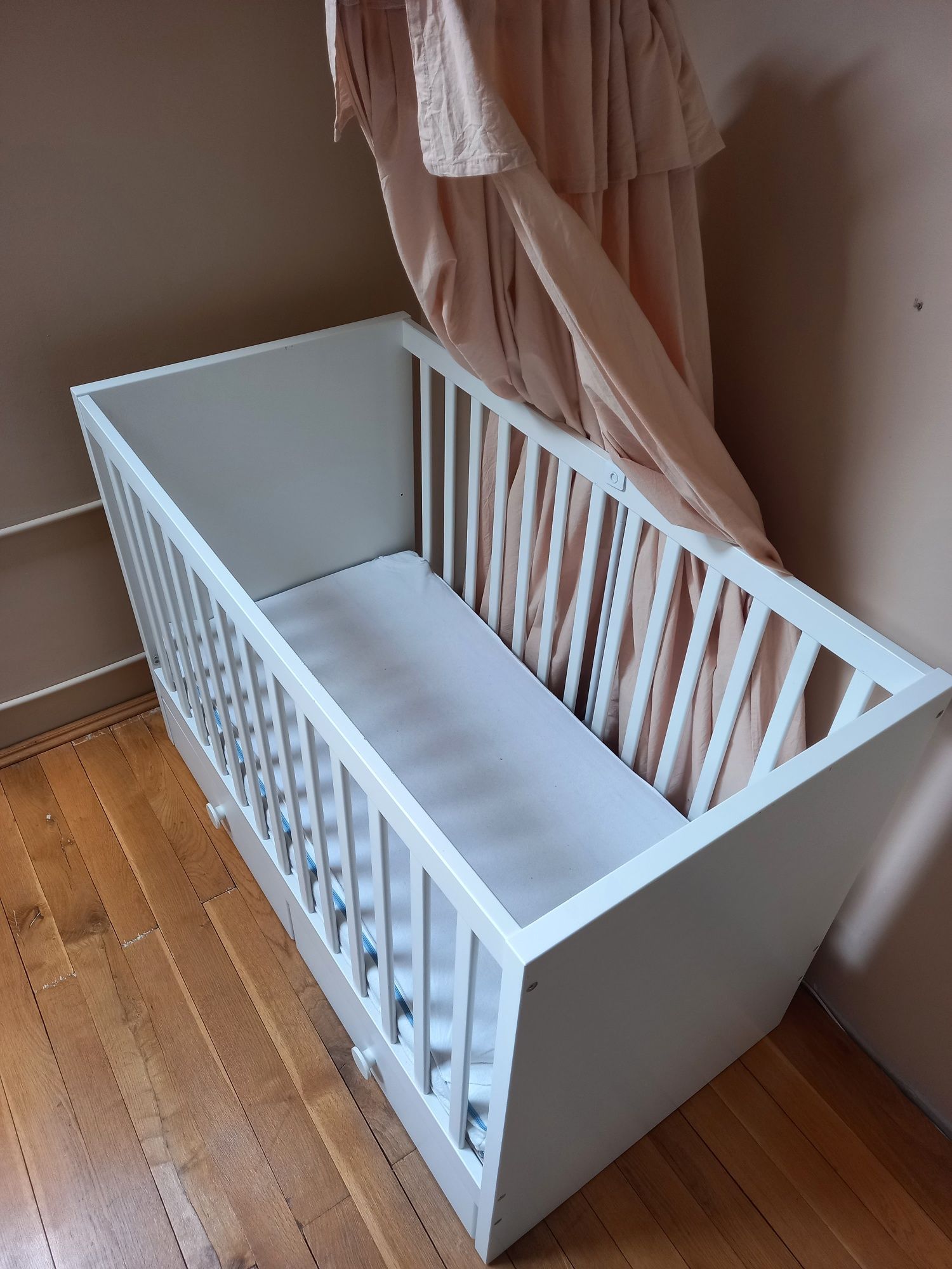 Łóżeczko niemowlęce IKEA Stuva Baldachim Materac  podkład