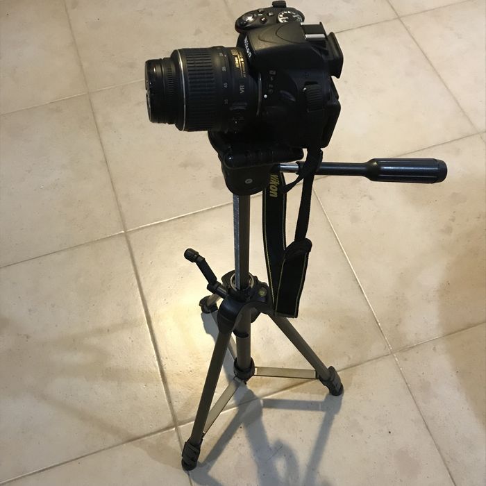 Camara Nikon D5100 com saco e tripé