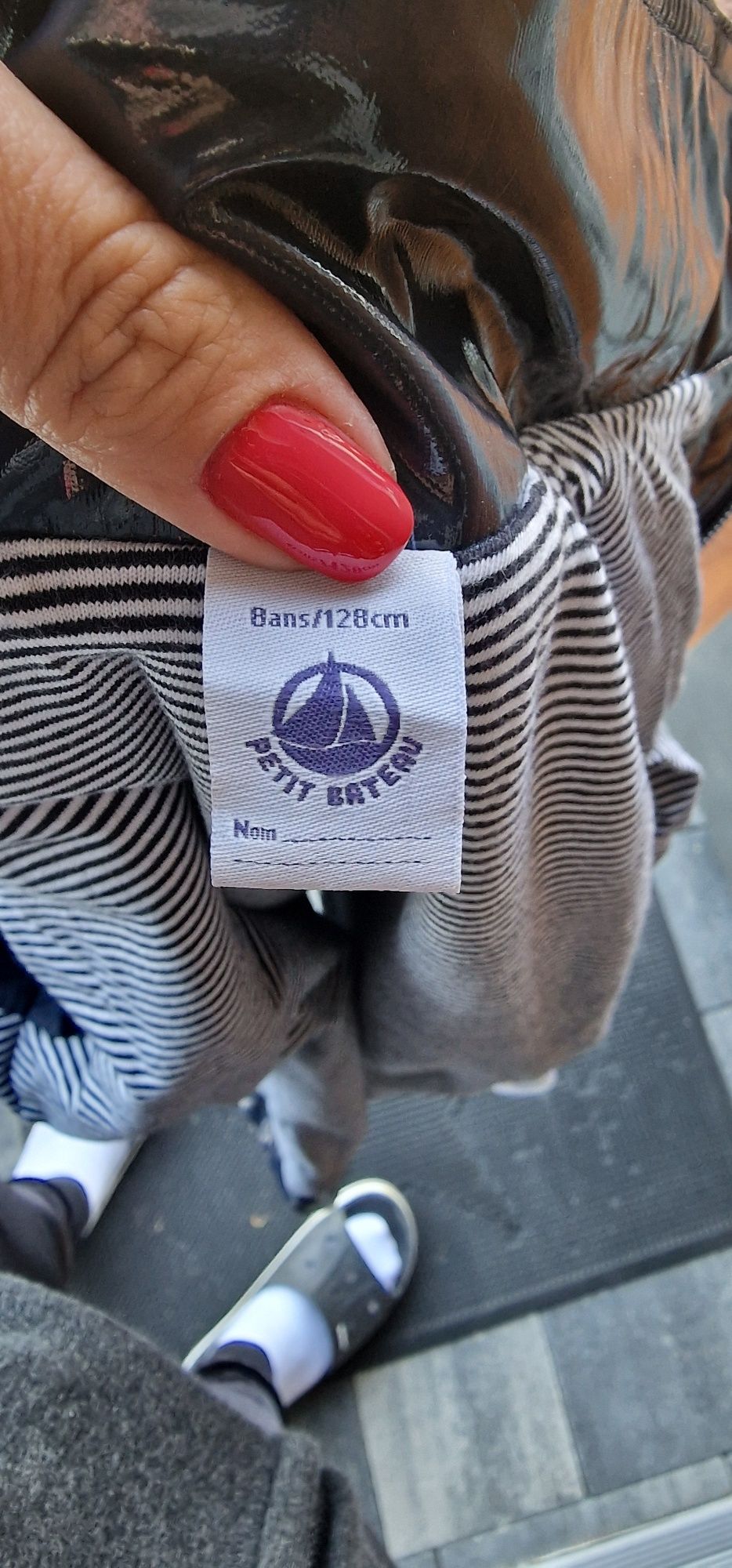 Płaszczyk przeciwdeszczowy- sztormiak firmy Petit Bateau rozmiar 128