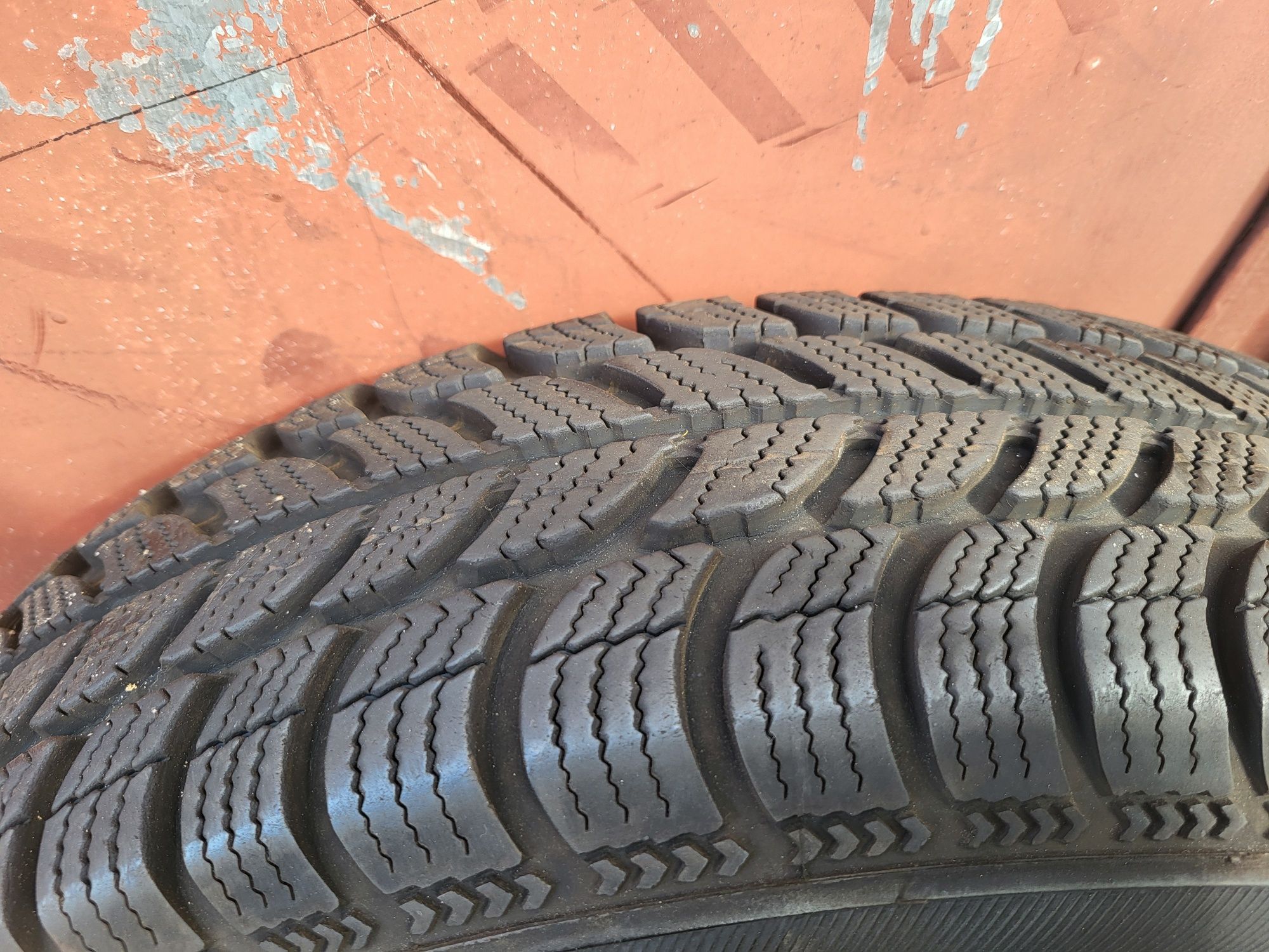 4 Opony zimowe 155/80/R13 (Dębica I Uniroyal)