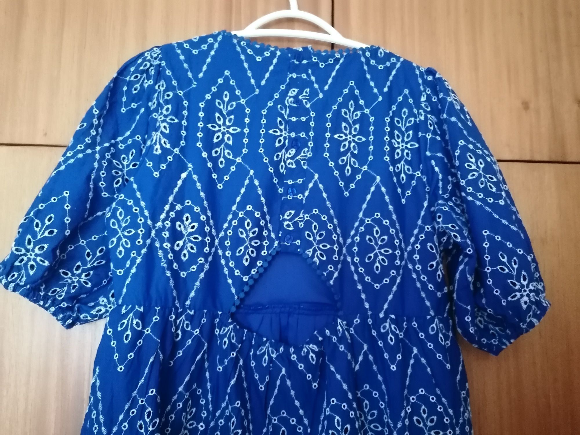 Vestido  azul bordado inglês