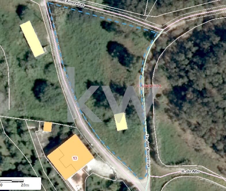 Terreno  1750m2 c/ ruína de ÁRMAZEM,  Urzal- Carvoeira-MAFRA