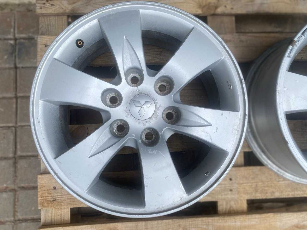 Диски R17 Mitsubishi R-17 J-7  ET38, 6×139.7, DIA: 67.1 б/у 2 шт залиш