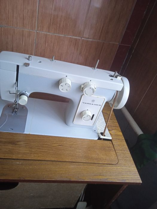 Чайка 142м з тумбою.заводський стан.