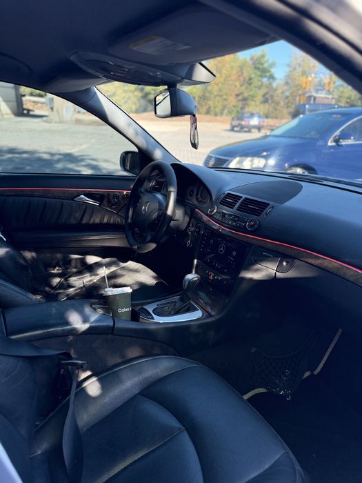 Mercedes-benz e-class 320