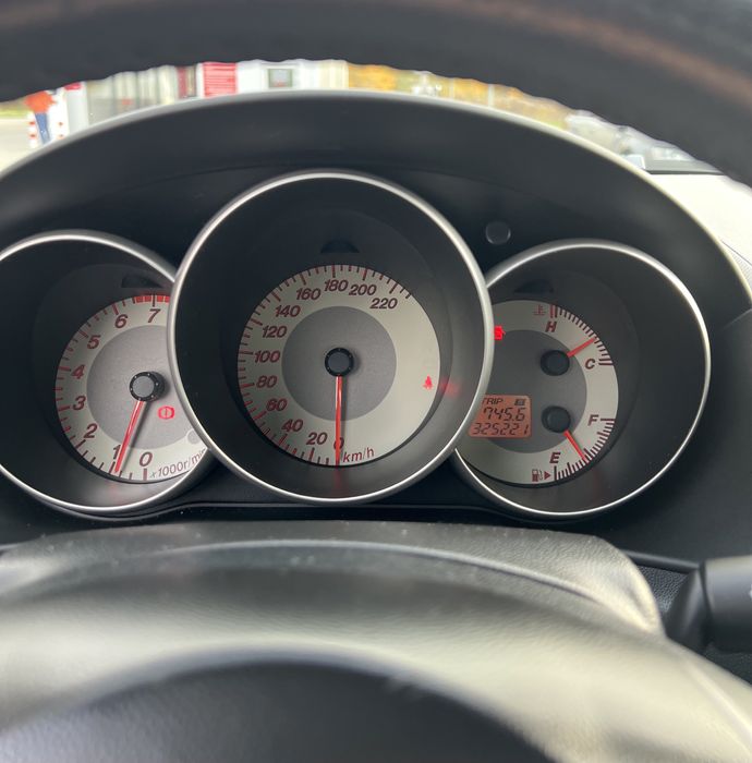 Mazda 3 2006 рік 1.6 бензин