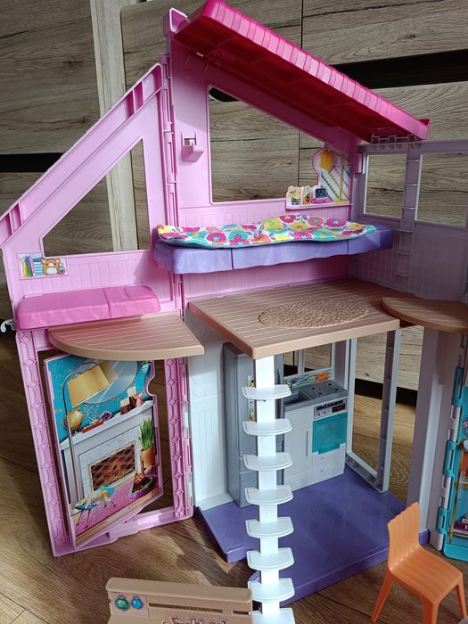 Domek dla lalek Malibu - Barbie