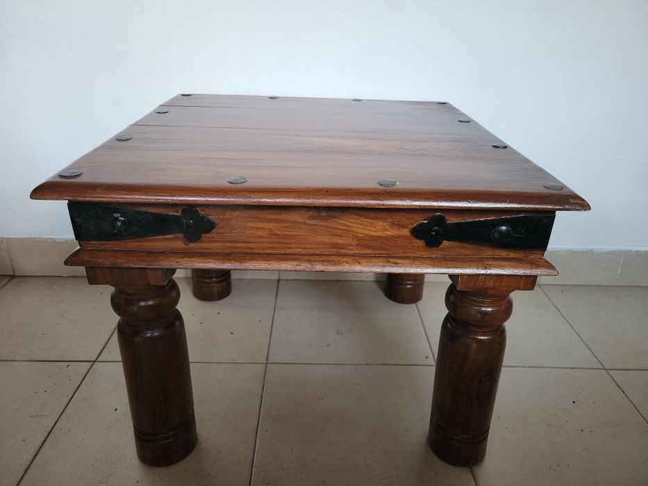 Mesa de apoio  madeira  maciça invernizada