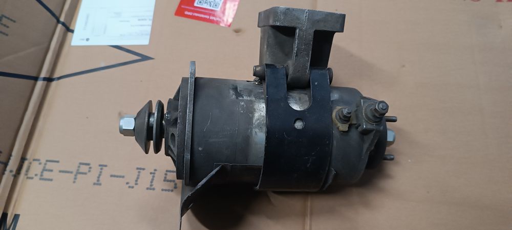 Fiat 126p prądnica+ obejmy + osłona nie wiem czy sprawna