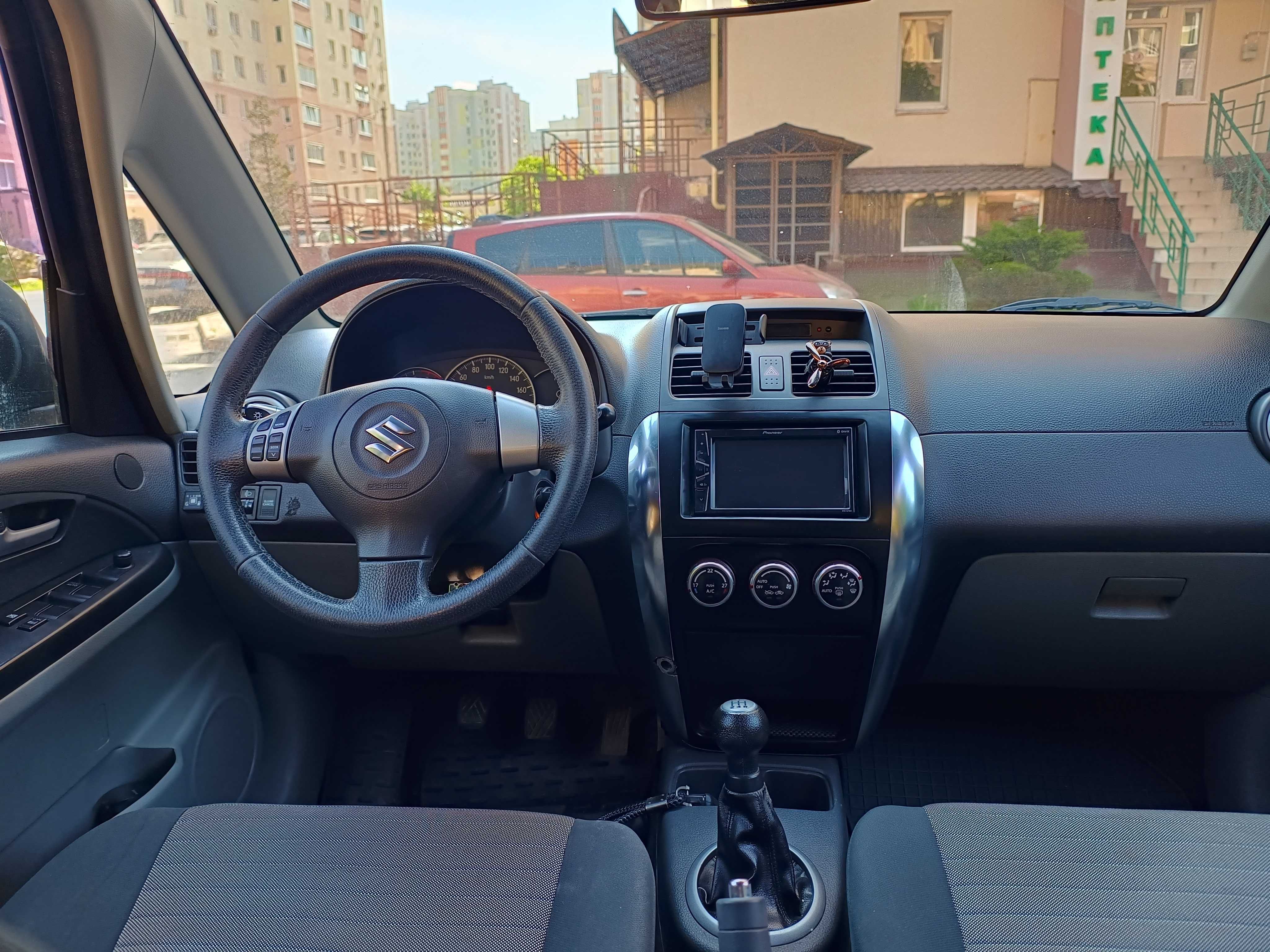 Продам своє авто Suzuki SX4