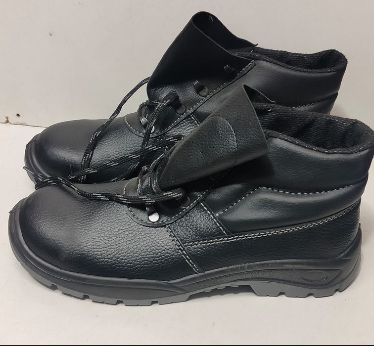 Buty robocze ze stalowymi noskami