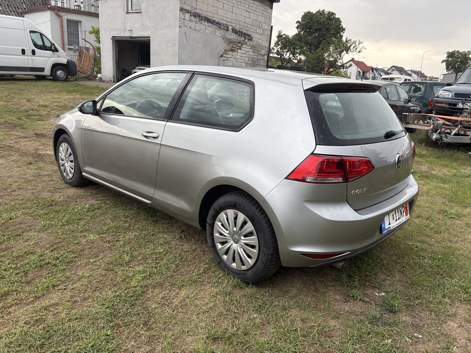 VW GOLF 7/2012/1.6 TDI klima podgrzewane fotele