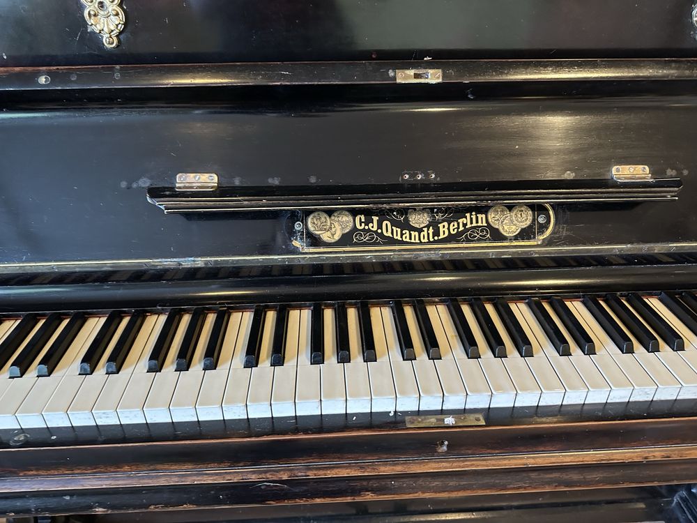 Pianino przedwojenne C. J. Quandt Berlin