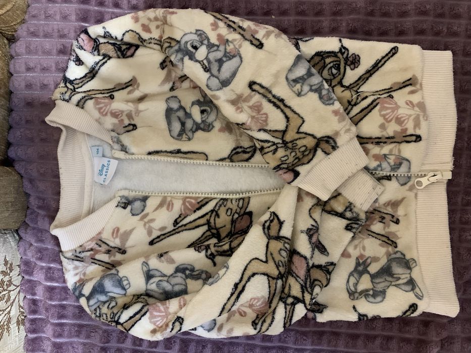 Тепла кофтинка на замок Disney