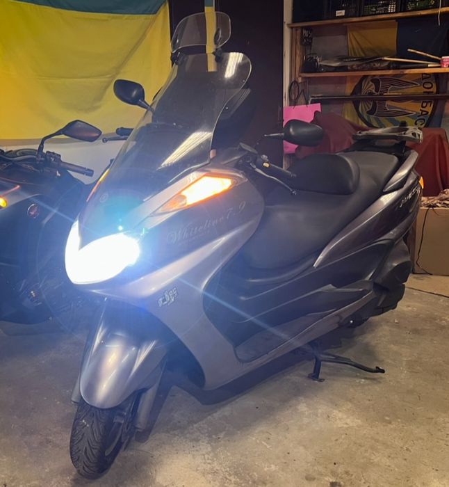 Yamaha Majesty 400 Ямаха Маджести максі скутер