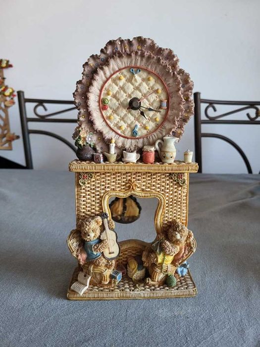 Relógio em Cerâmica com Pêndulo