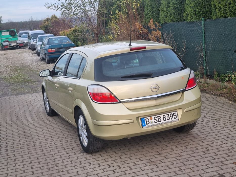 Śliczna astra z Niemiec od 1właściciela  18 bendzyna  125 koni